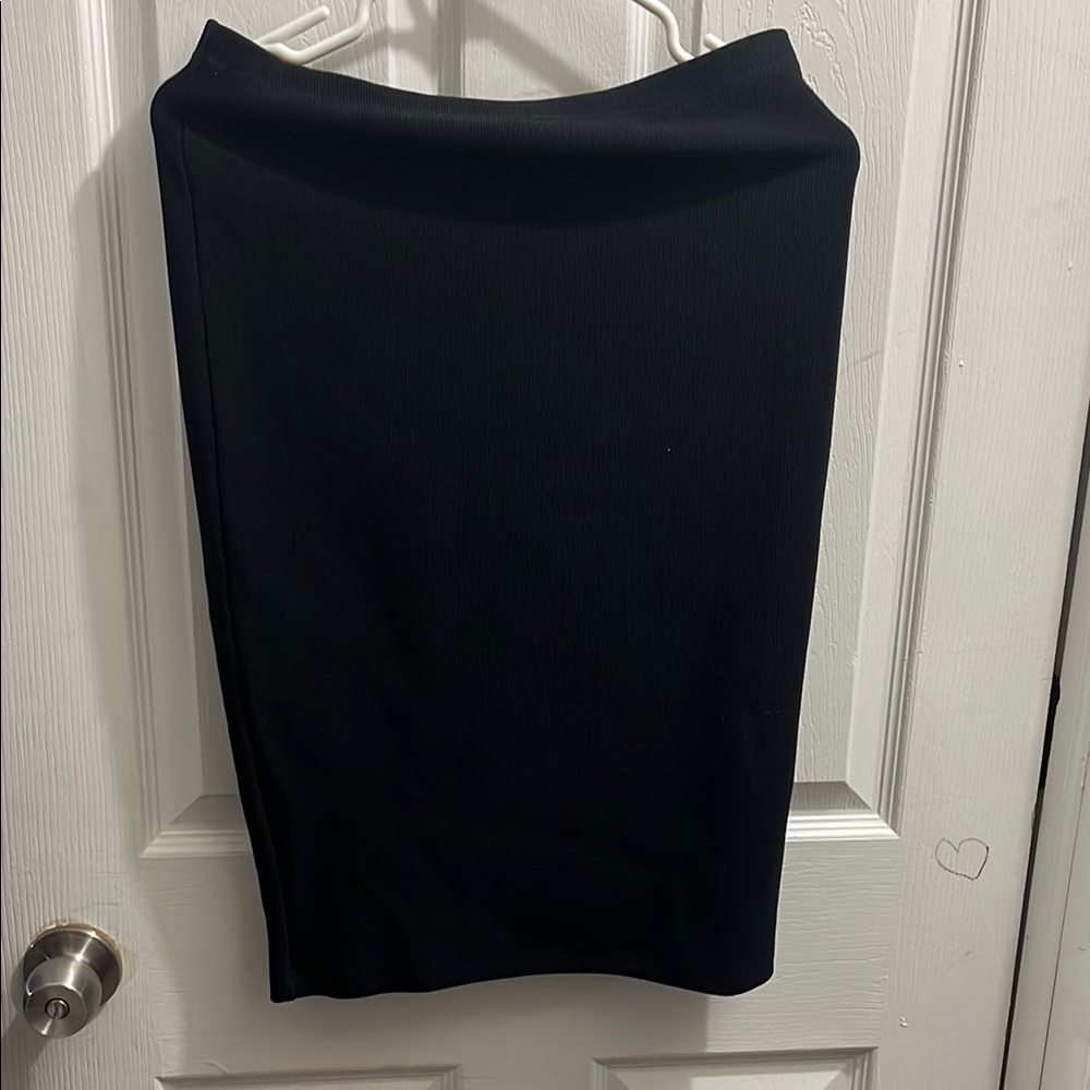 Elegant Black Pencil Skirt